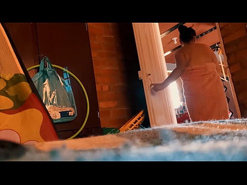 ❤️ Minu onu järgneb mulle duši alla, ta nabib mind, samal ajal kui ma duši all käin. ☑ Pornovideo at et.epicpornvideos-com.ru ❌️