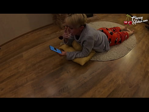 ❤️ Hullu blondiin imeb tohutut munni ja hüppab selle peal - anaalseksiga ☑ Pornovideo at et.epicpornvideos-com.ru ❌️